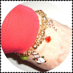 ⚡️SALE Christmas Charm Bracelet Goldtone